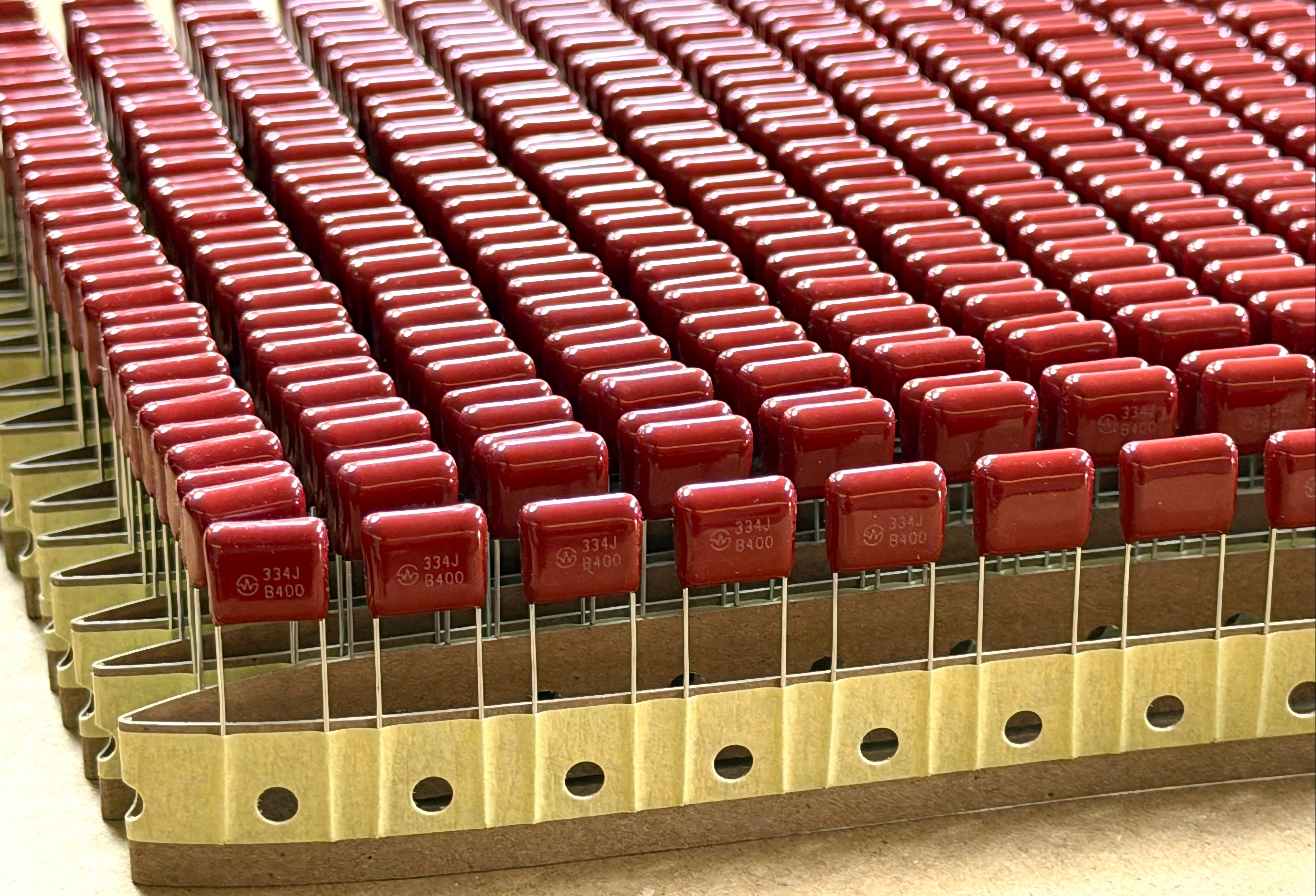 نقش و انتخاب خازن های CBB در مدارها